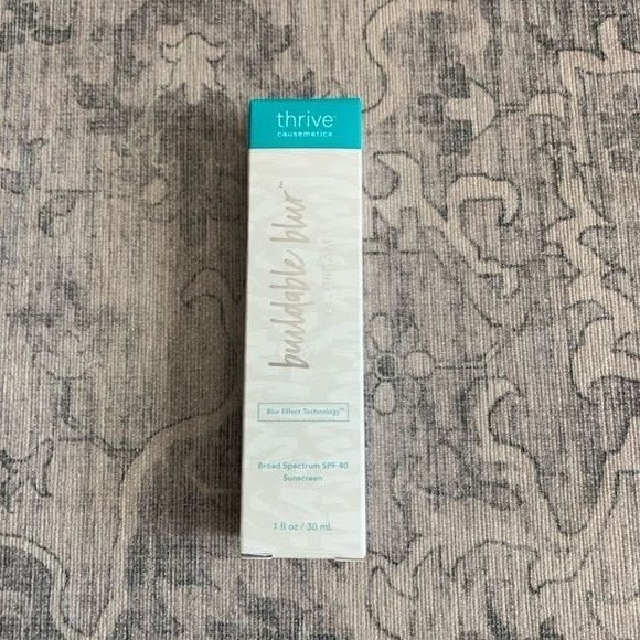 Buildable Blur™ CC Cream Broad Spectrum in Light SPF 40 NIB - Picture 1 of 2